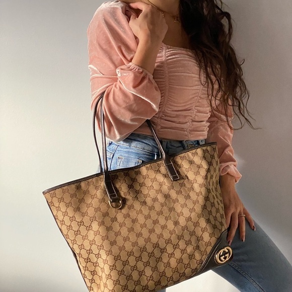 Gucci Handbags - 𝅺Authentic Large Gucci Canvas tote